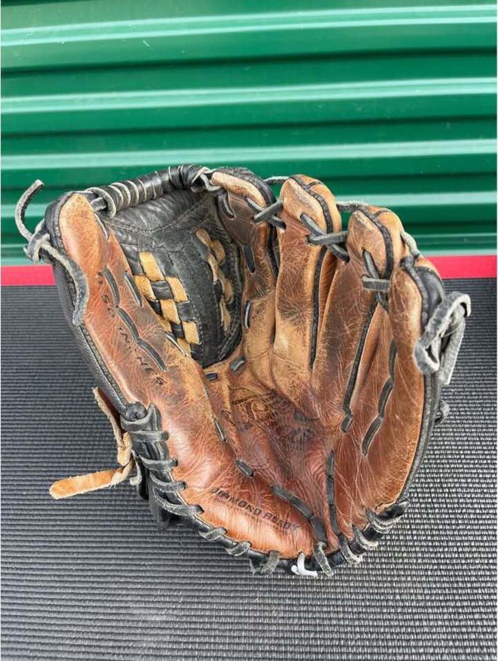 Nike 11.5 Inch Baseball Glove